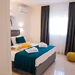 아파트 Little Beauty