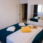 Little Beauty 아파트